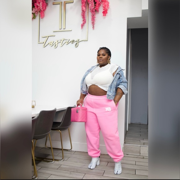 Meet your Posher, Neet - Picture 16 of 17